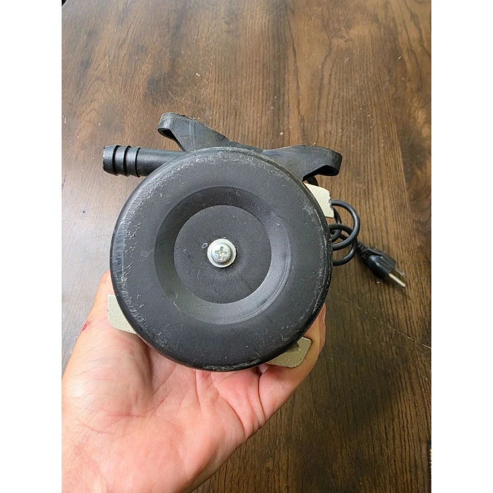 Hydrofarm ActiveAqua AAPA70L Air Pump‎ 60W 70L/Min With Cord
